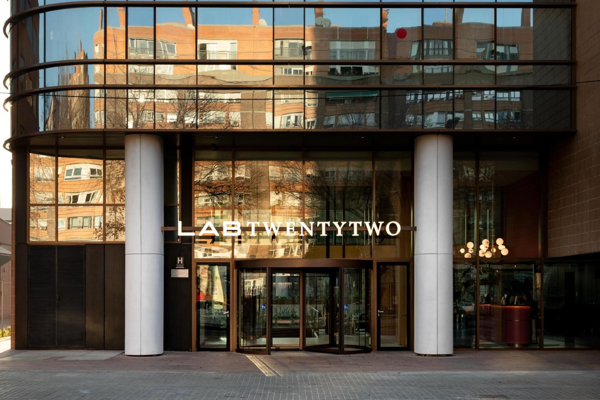 Labtwentytwo Barcelona, A Tribute Portfolio Hotel By Marriott Dış mekan fotoğraf